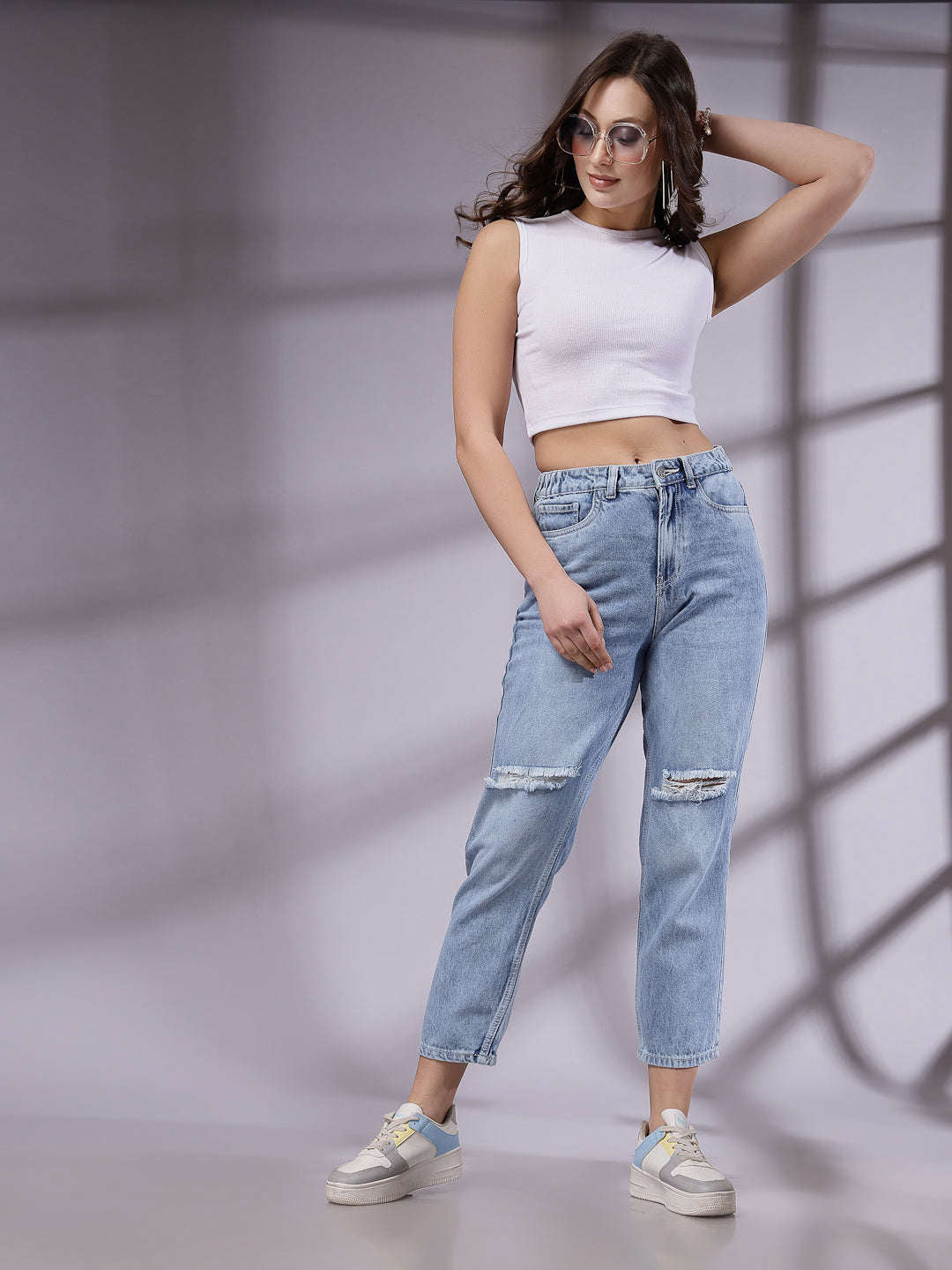 Shop Women Straight Fit Jeans Online.