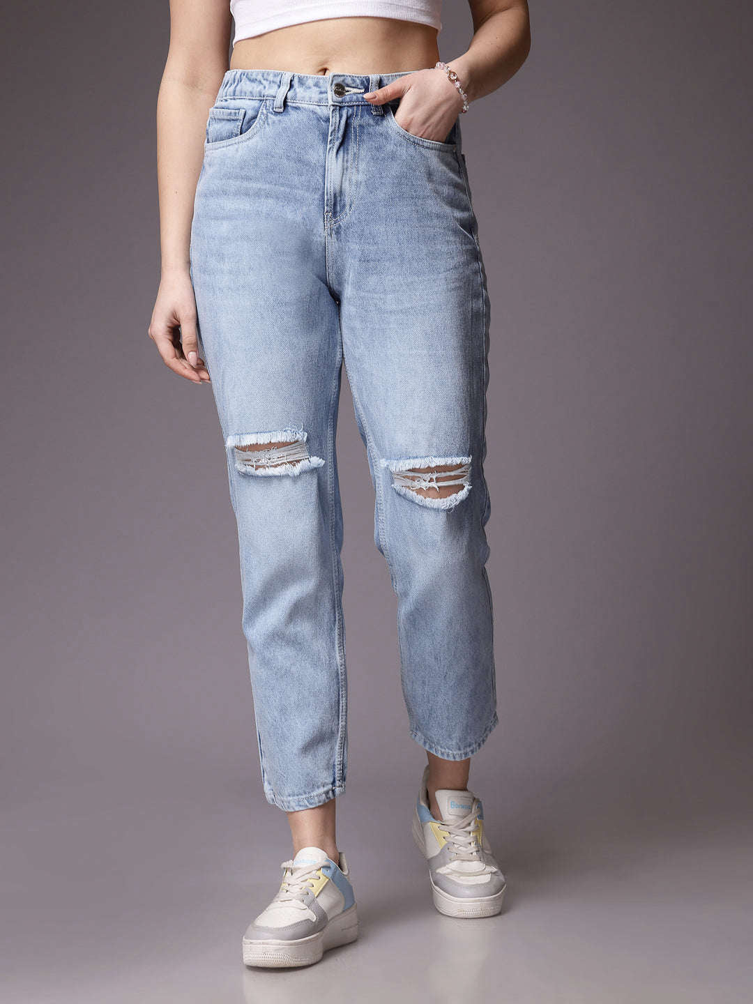 Shop Women Straight Fit Jeans Online.