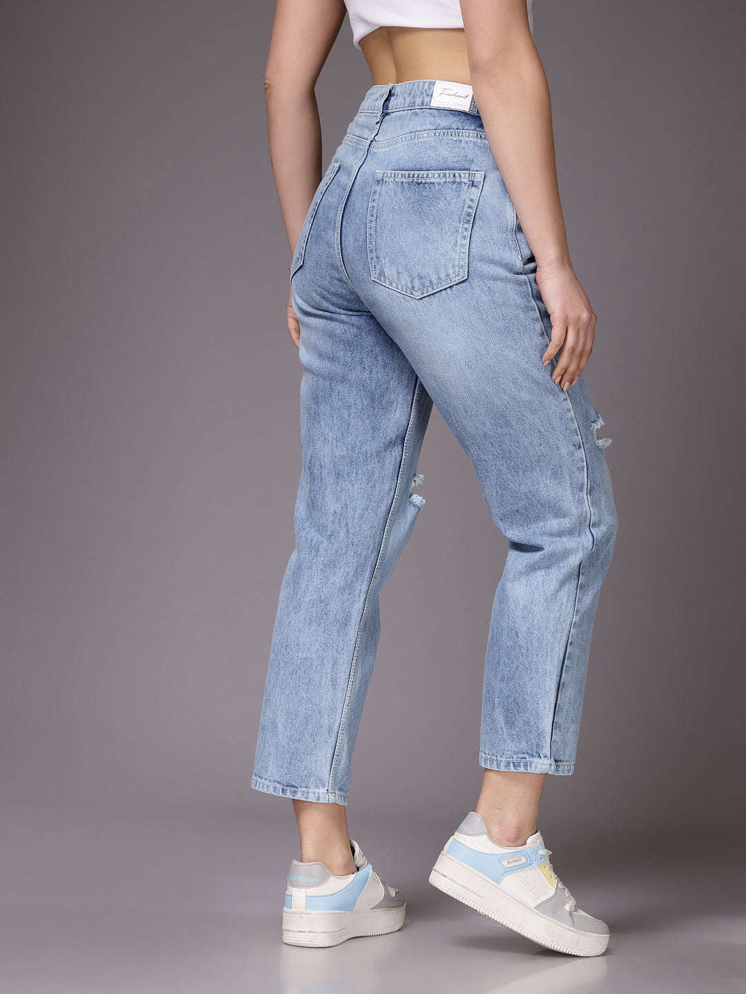 Shop Women Straight Fit Jeans Online.