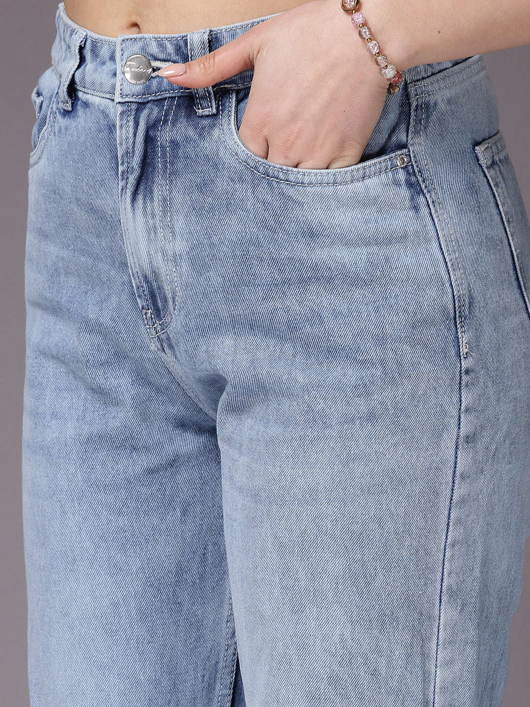 Shop Women Straight Fit Jeans Online.