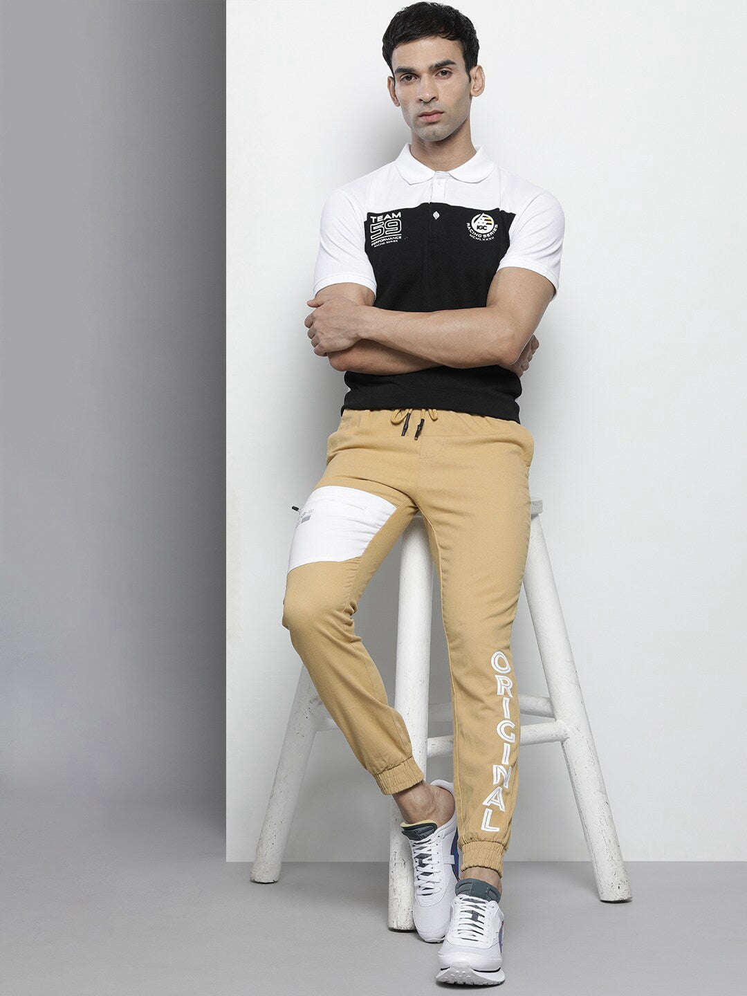 Shop Men Jogger Colorblock Online.