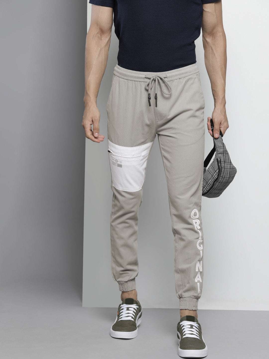 Shop Men Jogger Colorblock Online.