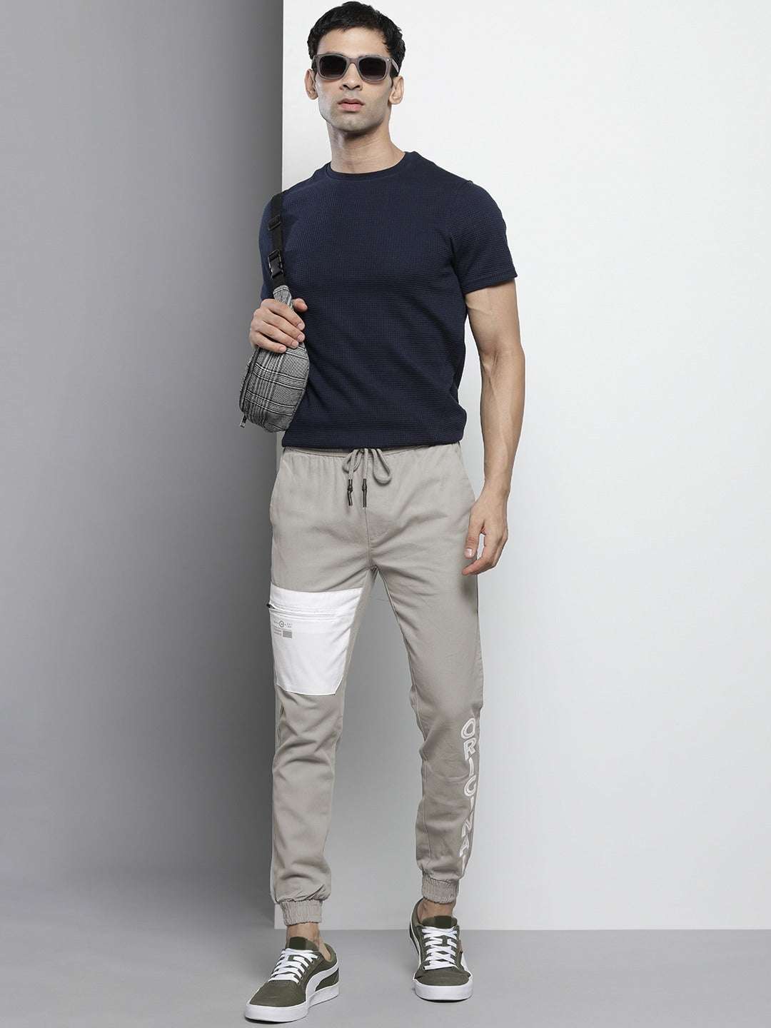 Shop Men Jogger Colorblock Online.