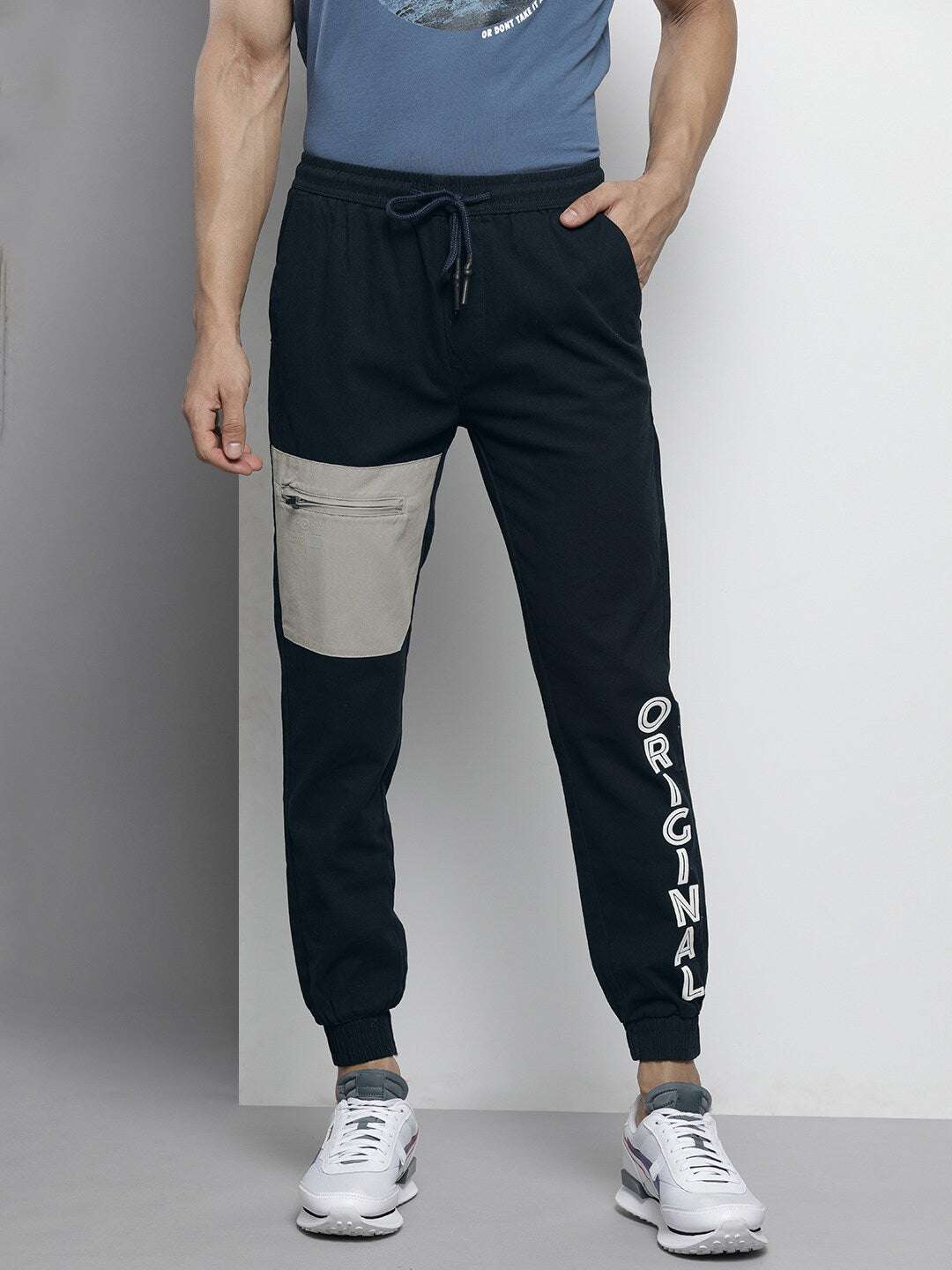 Shop Men Jogger Colorblock Online.