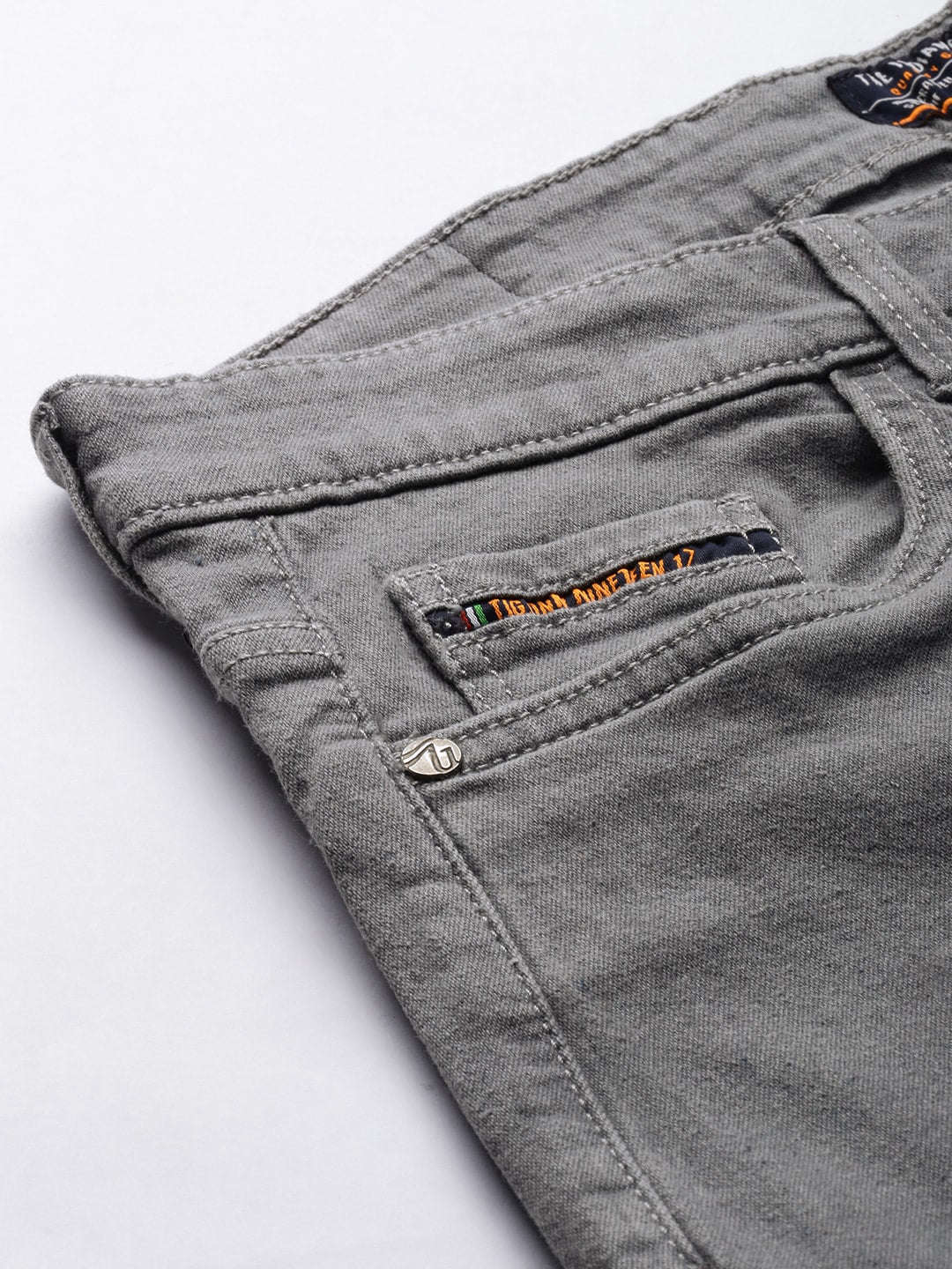 Shop Men Streetwear Jeans Online.