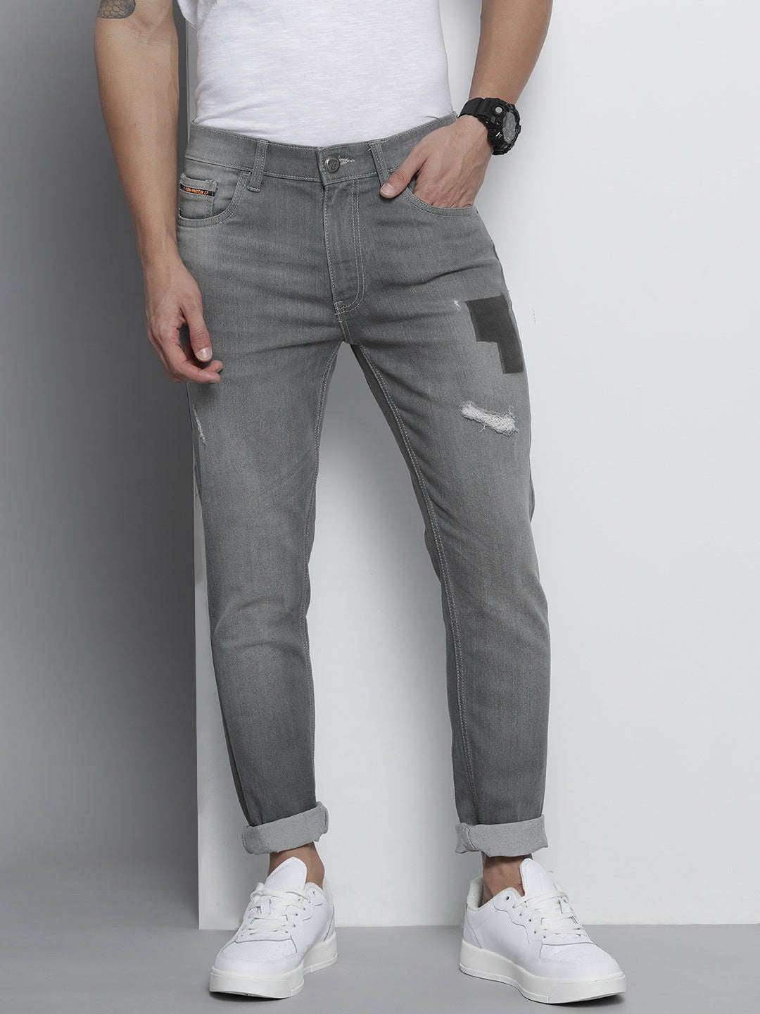 Shop Men Streetwear Jeans Online.