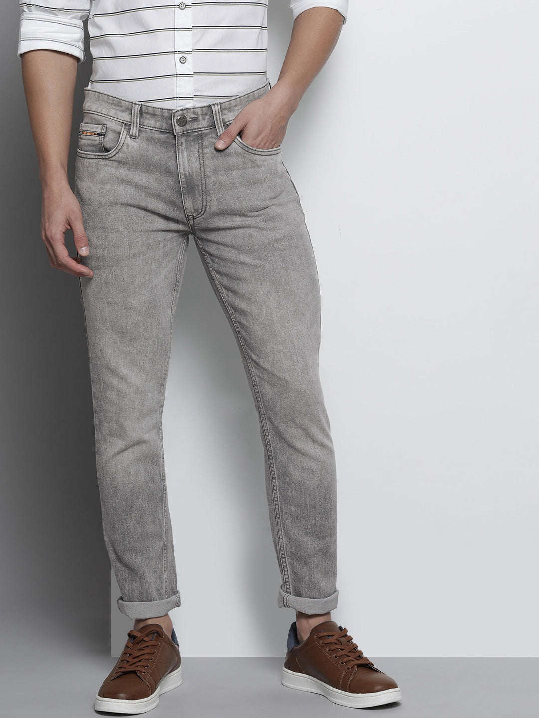 Shop Men Streetwear Jeans Online.