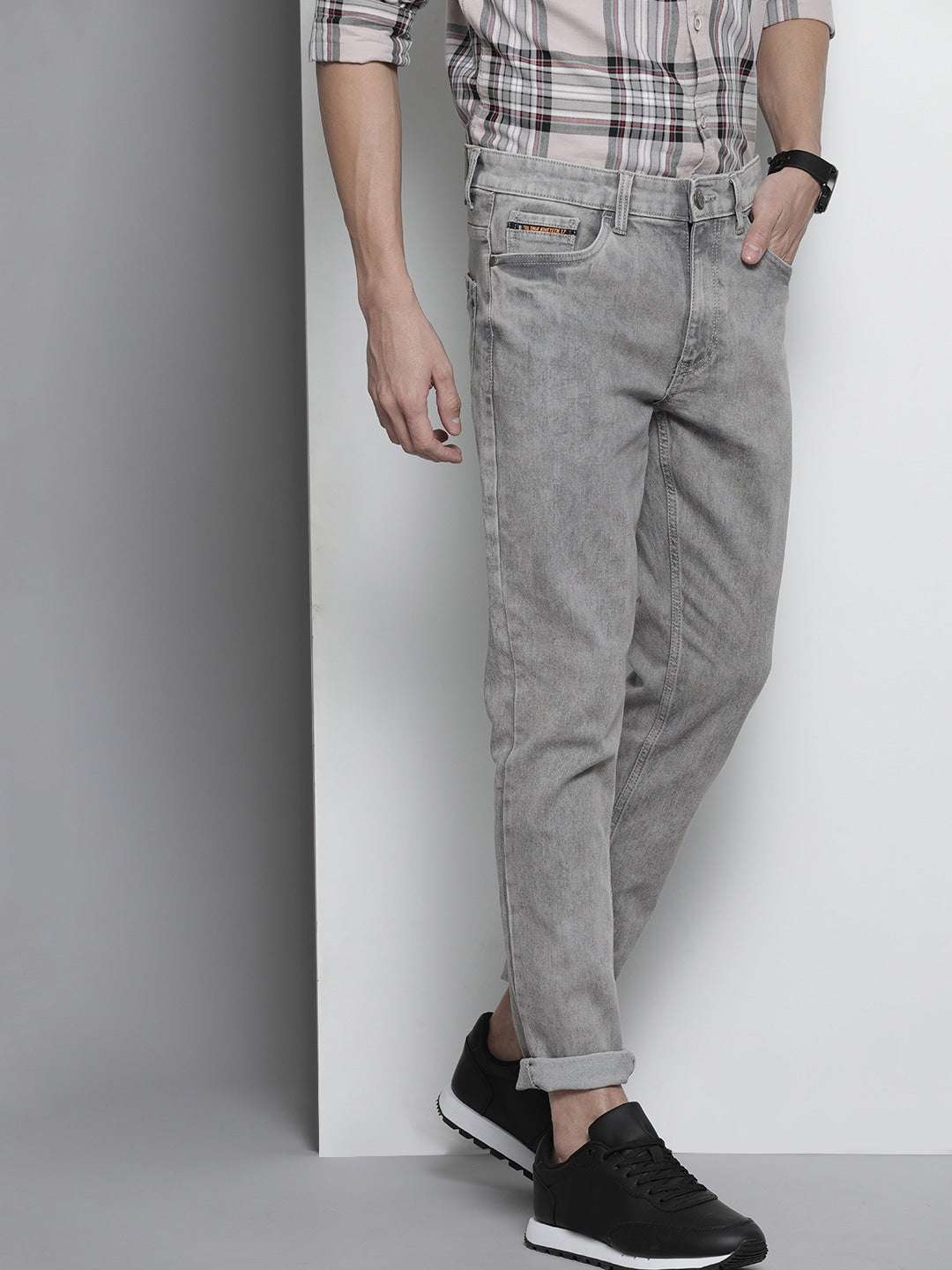 Shop Men Jeans Denim Online.