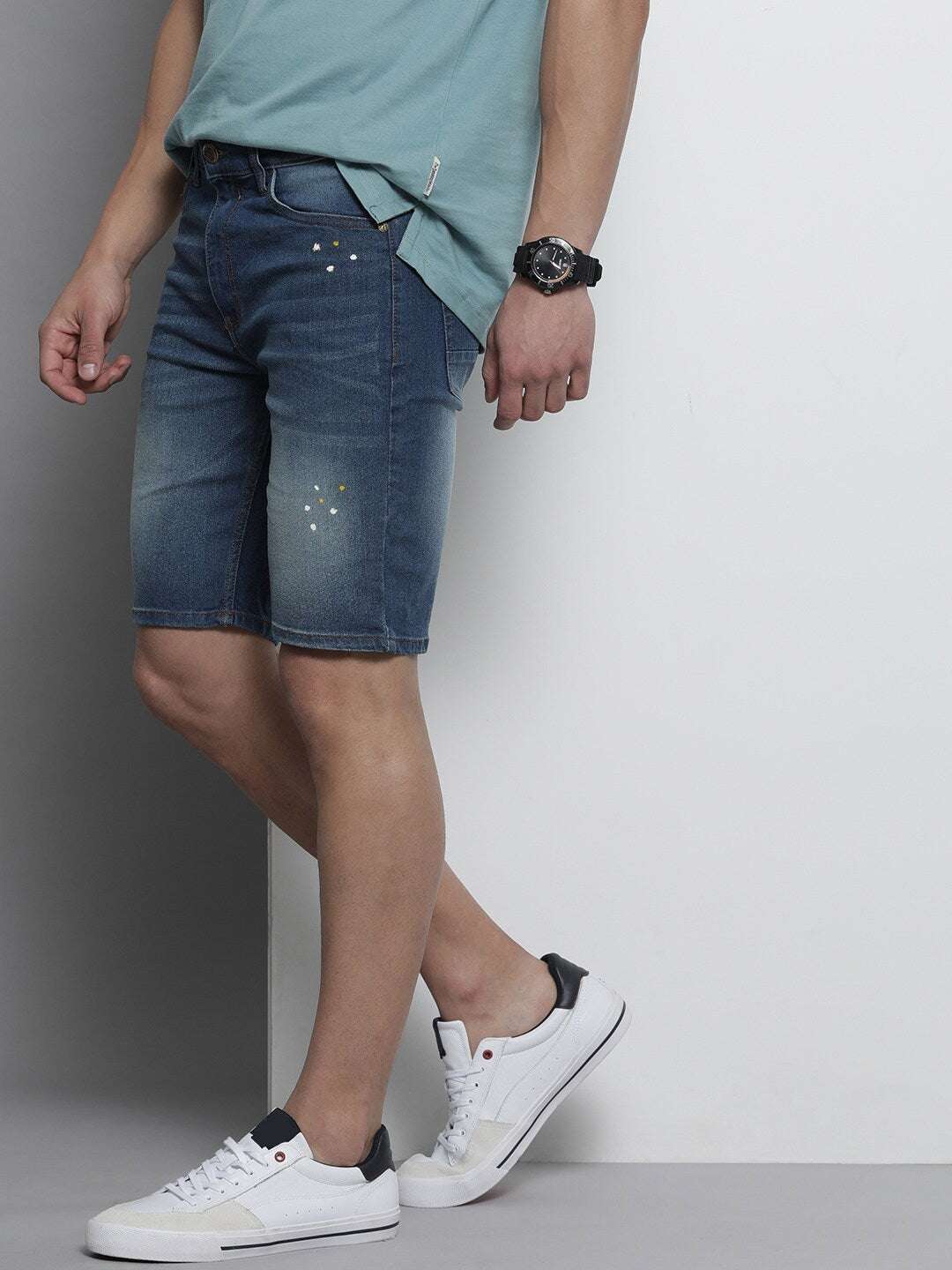 Shop The Indian Garage Co Men Blue Printed Slim Fit Denim Shorts Online.