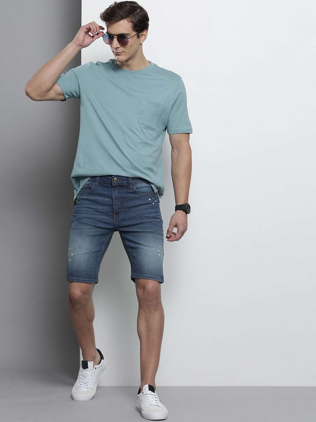 Shop The Indian Garage Co Men Blue Printed Slim Fit Denim Shorts Online.