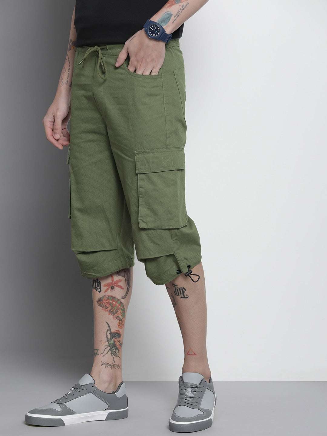 Shop Men Cargo Shorts Online.