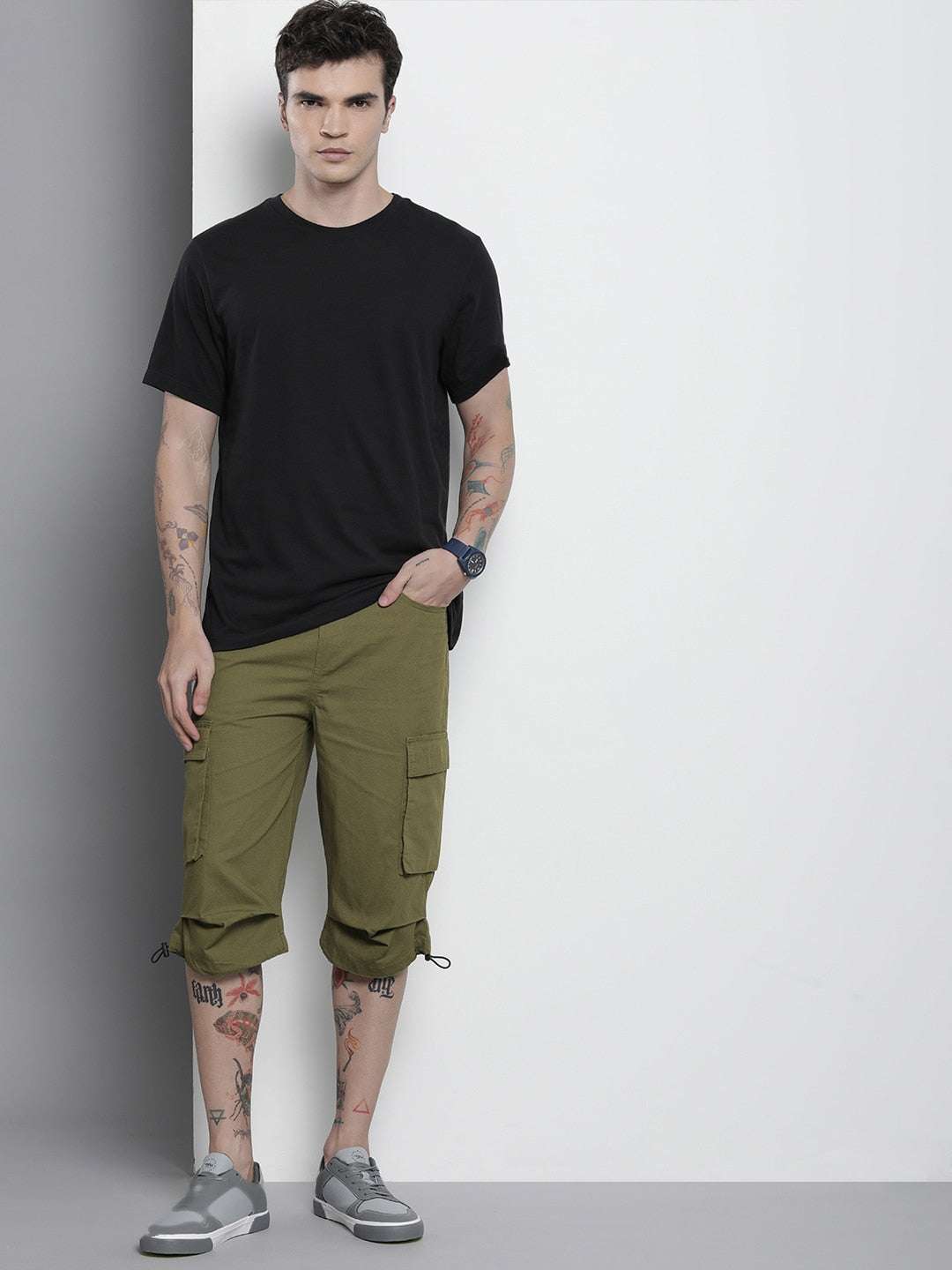 Shop Men Cargo Shorts Online.