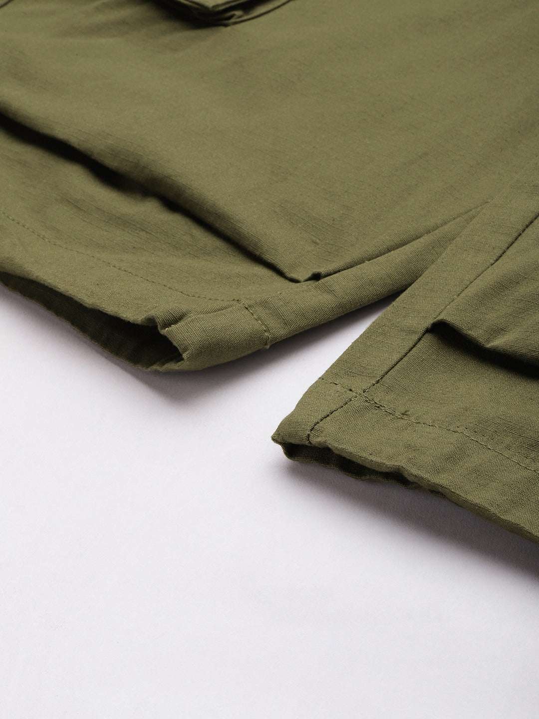 Shop Men Cargo Shorts Online.