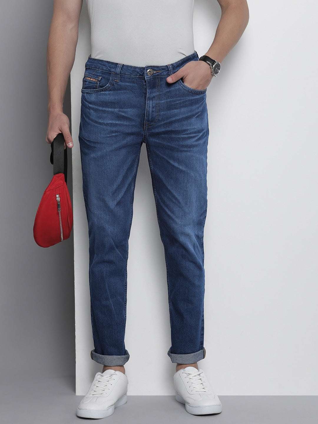 Shop Men Slim Fit Distressed Jeans Online.