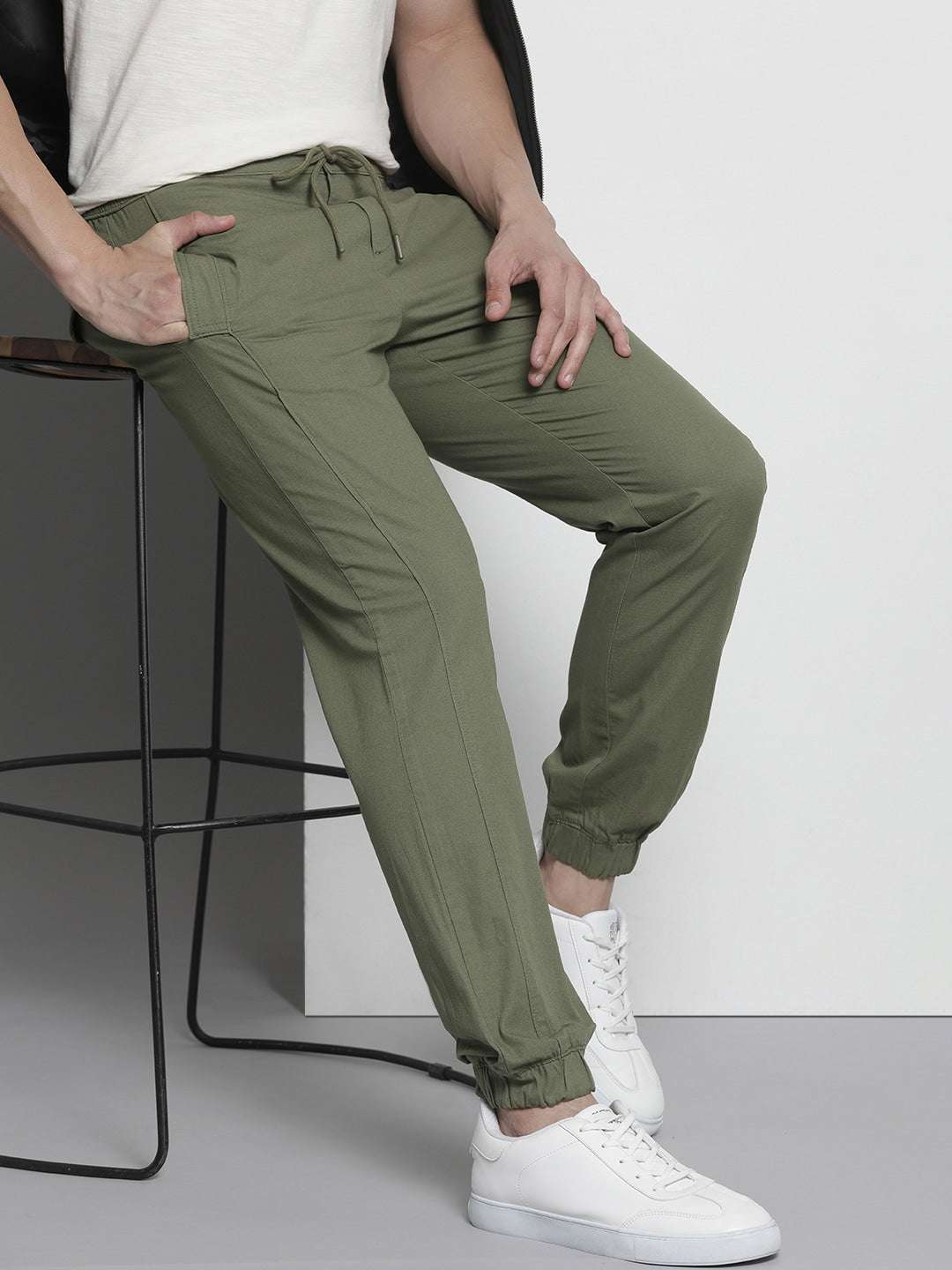 Shop Men Jogger Pant Online.