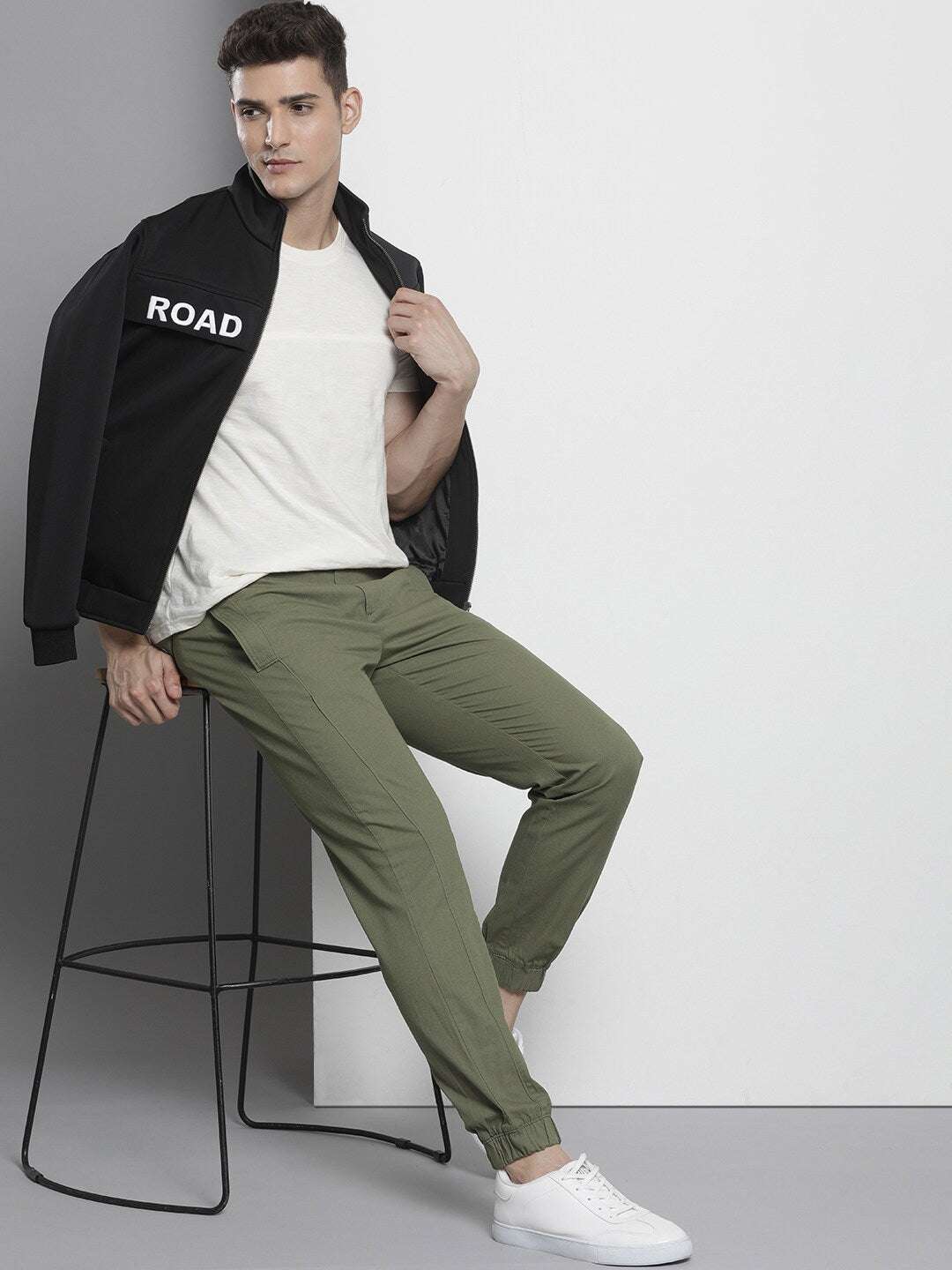 Shop Men Jogger Pant Online.