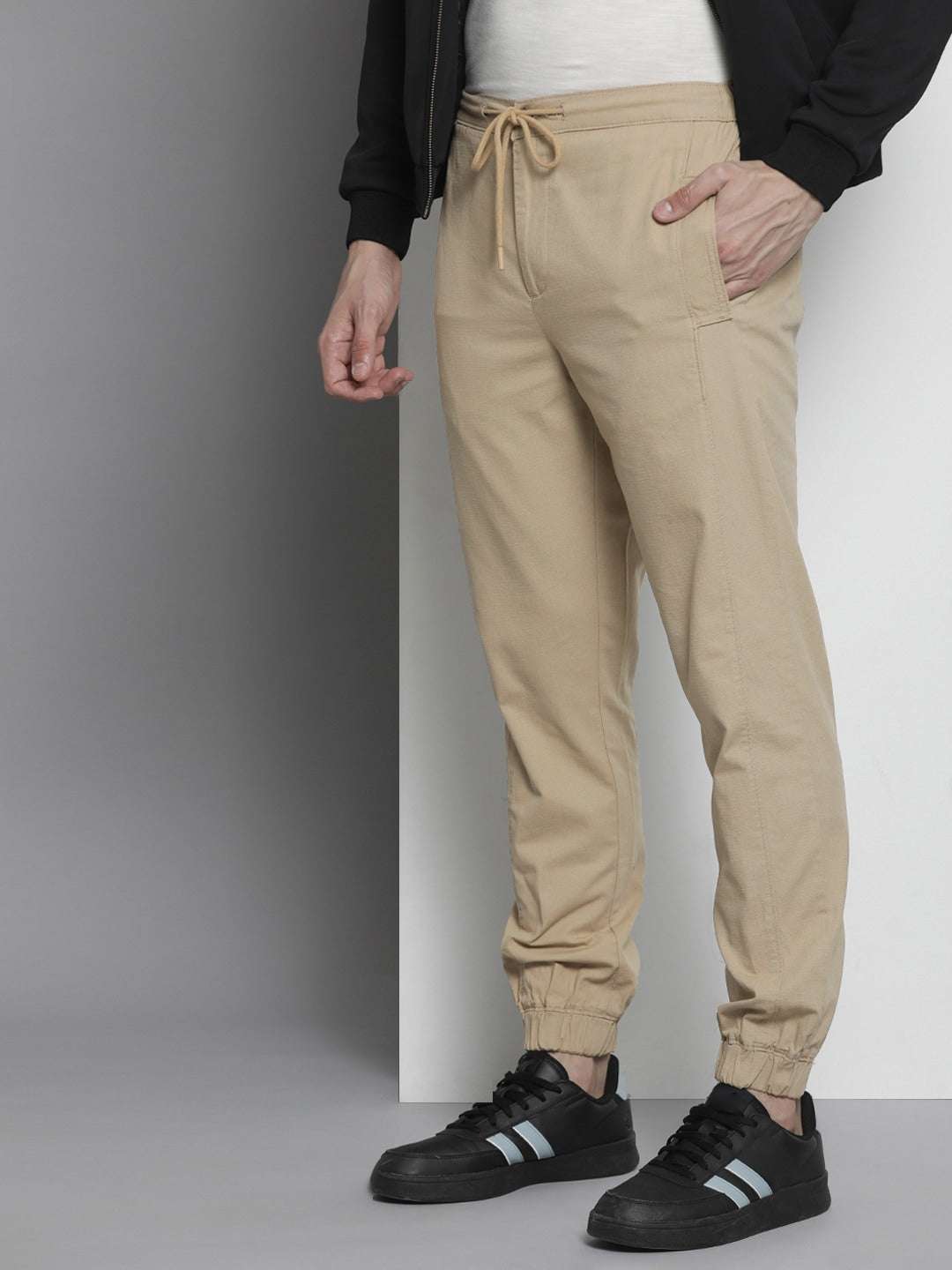 Shop Men Jogger Pant Online.