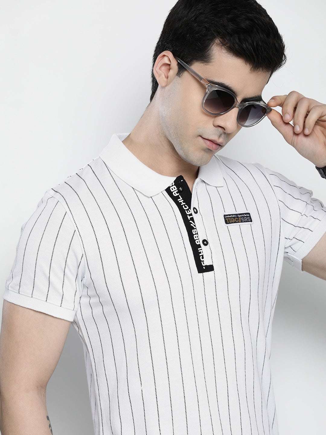 Shop Men Striped T-Shirt Online.