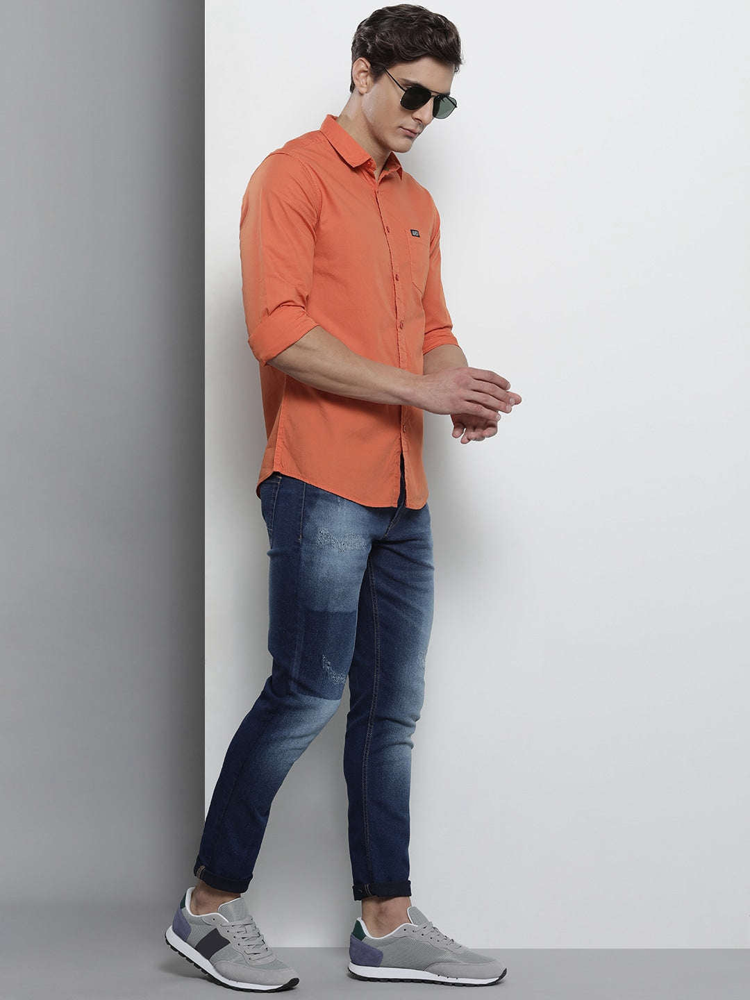 Shop Men Slim Fit Jeans Online.