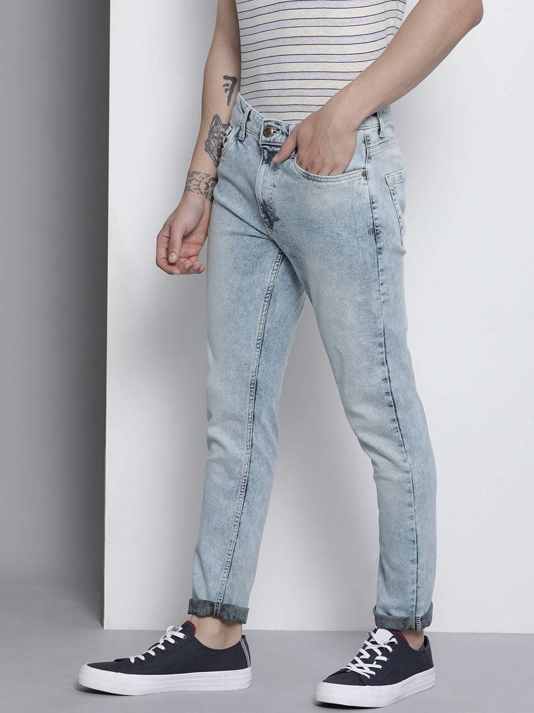 Shop Men Slim Fit Jeans Online.