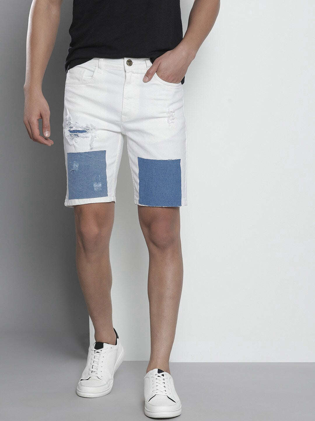 Shop Men Contrast Patch Shorts Online.