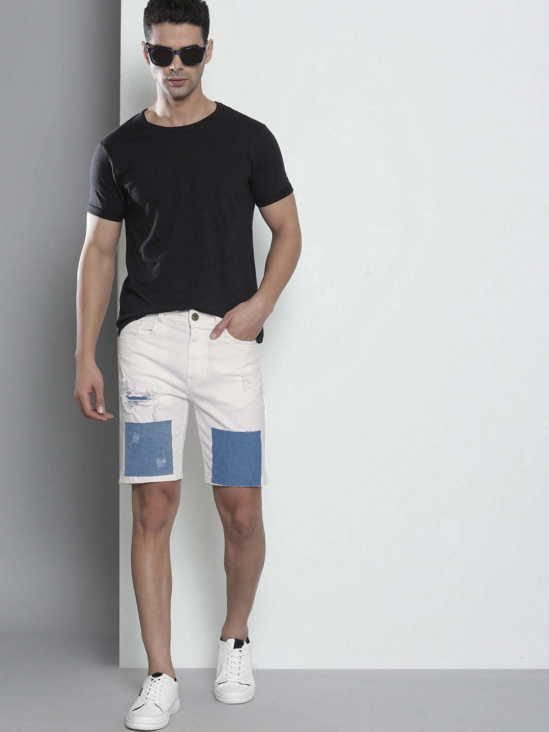 Shop Men Contrast Patch Shorts Online.