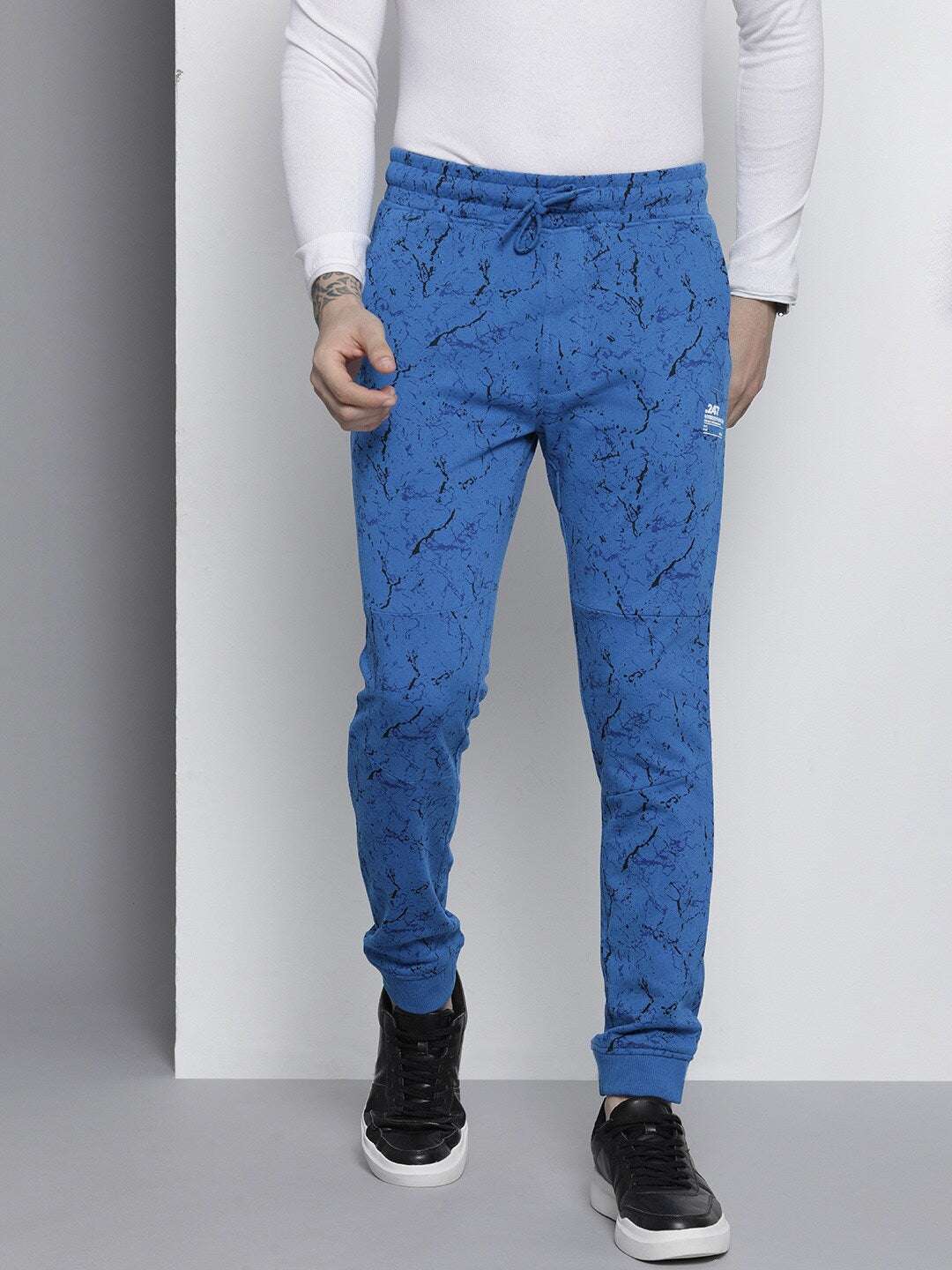 Shop Men Joggers Pant Online.