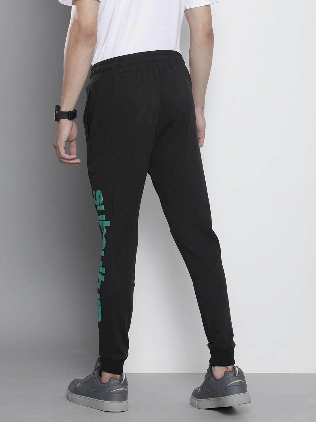 Shop Men Jogger Online.