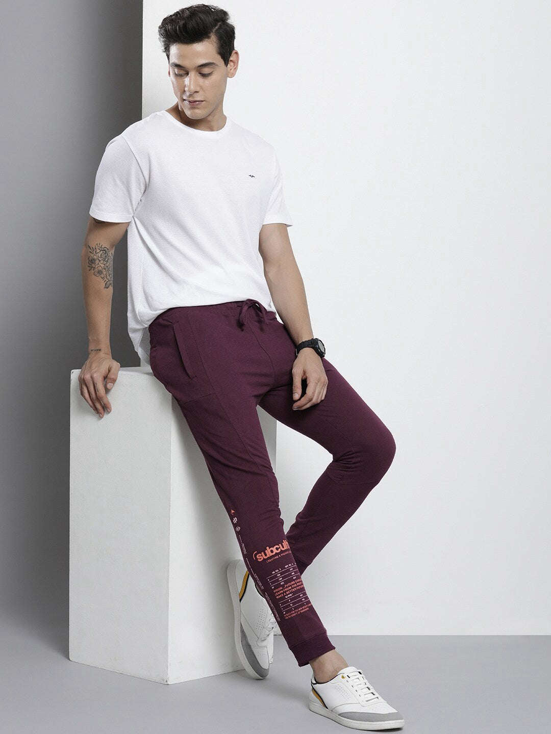 Shop Men Jogger Online.