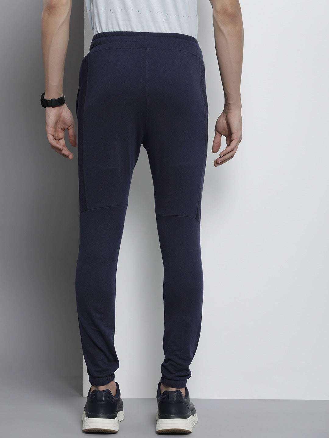 Shop Men Jogger Online.