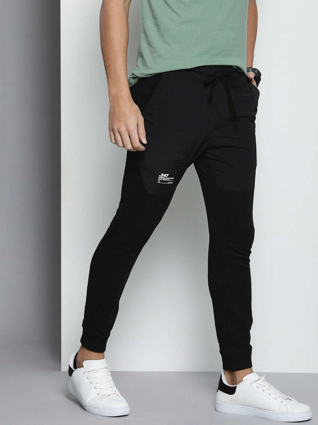 Shop Men Athleisure Jogger Online.