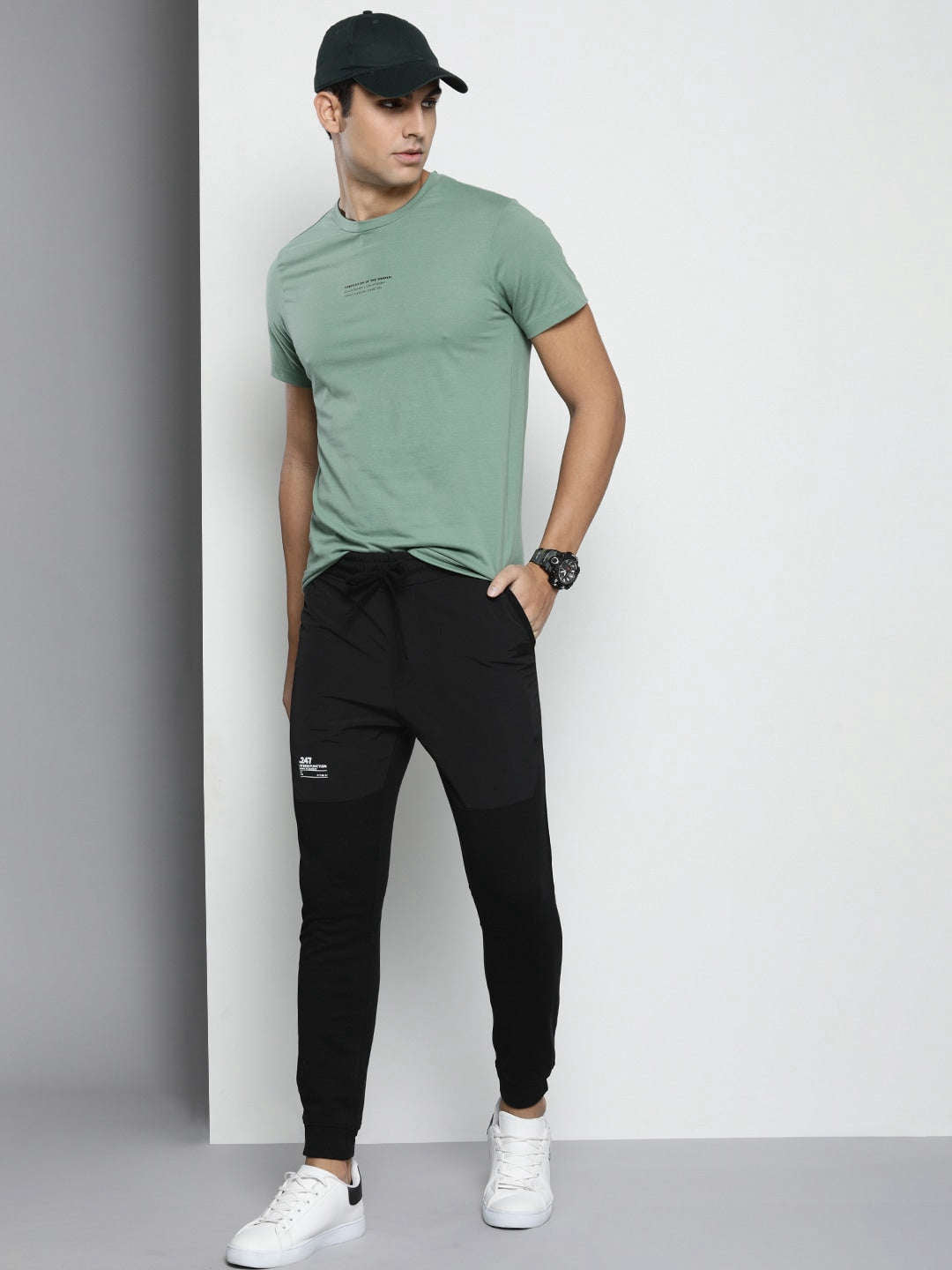 Shop Men Athleisure Jogger Online.