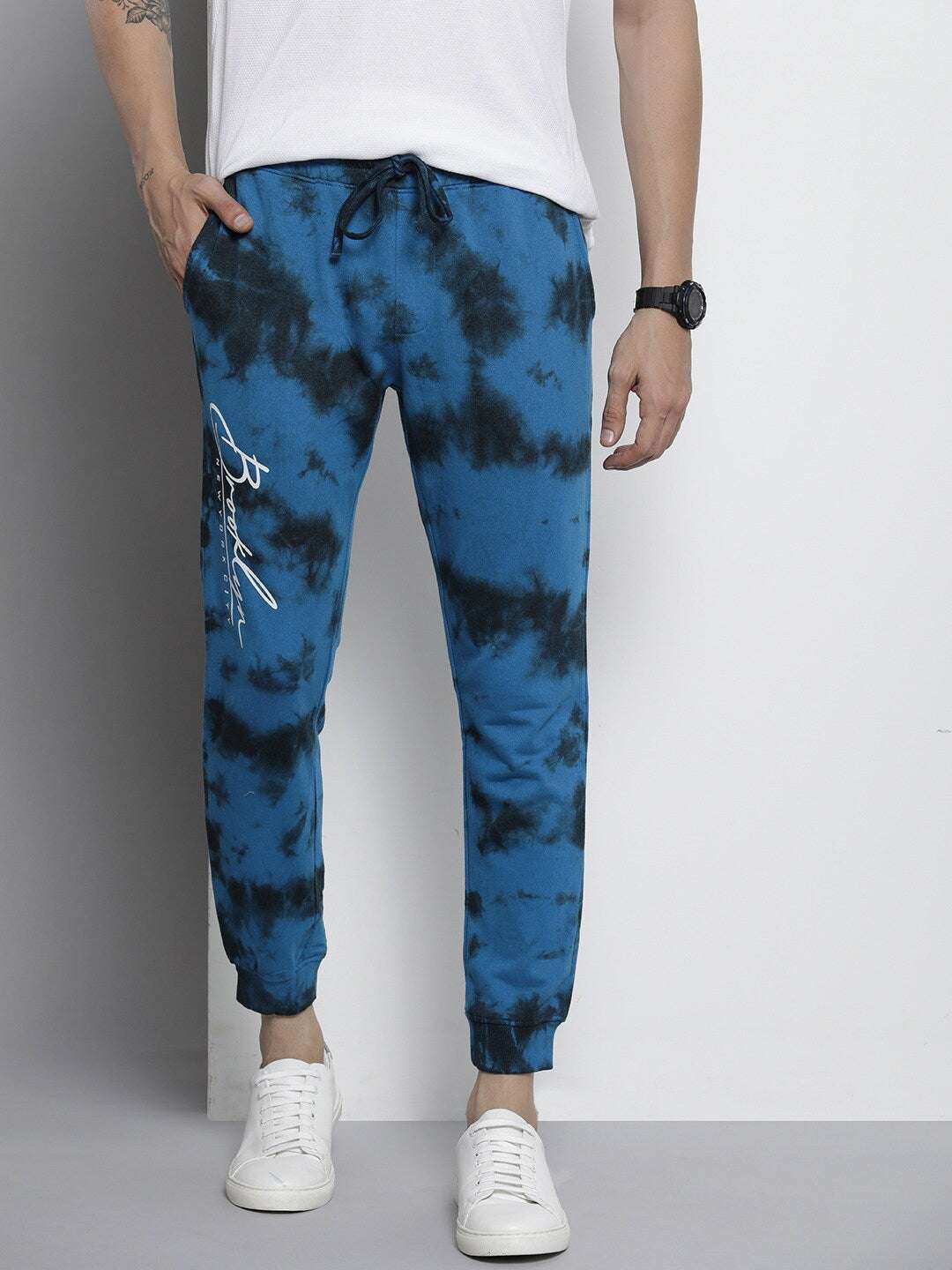 Shop Men Jogger Tie-Dye Online.