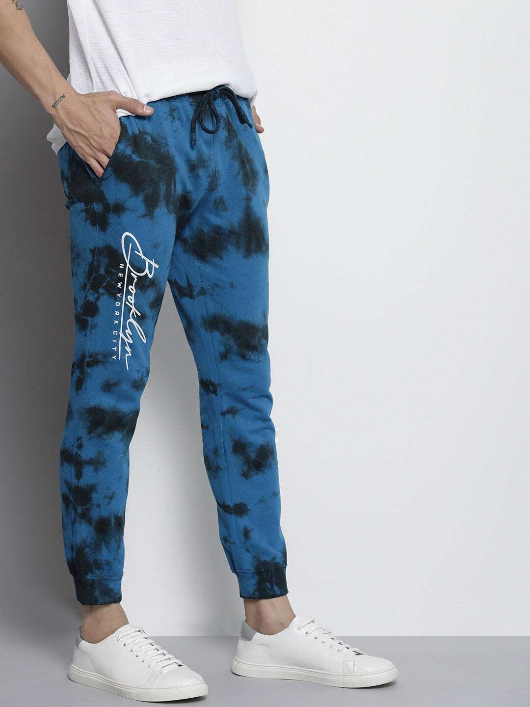 Shop Men Jogger Tie-Dye Online.