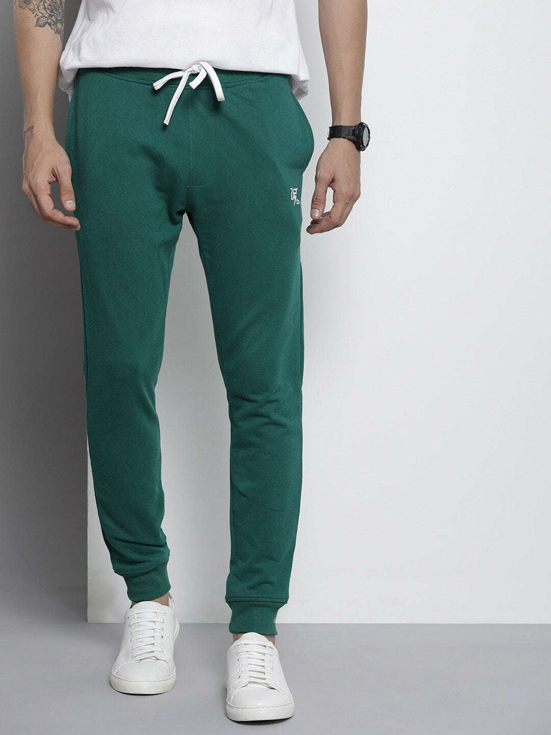 Shop Men Jogger Pant Online.