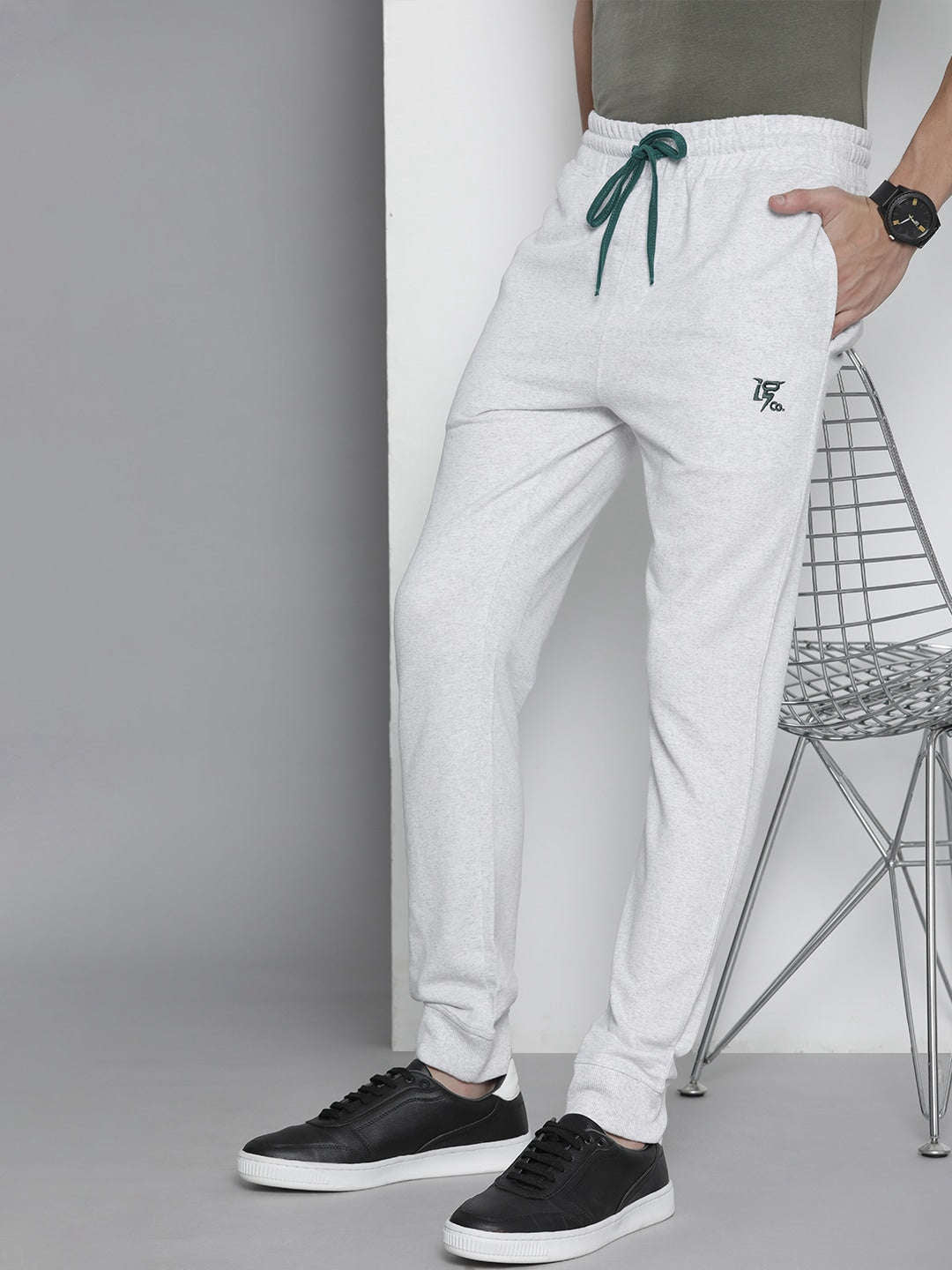 Shop Men Jogger Pant Online.