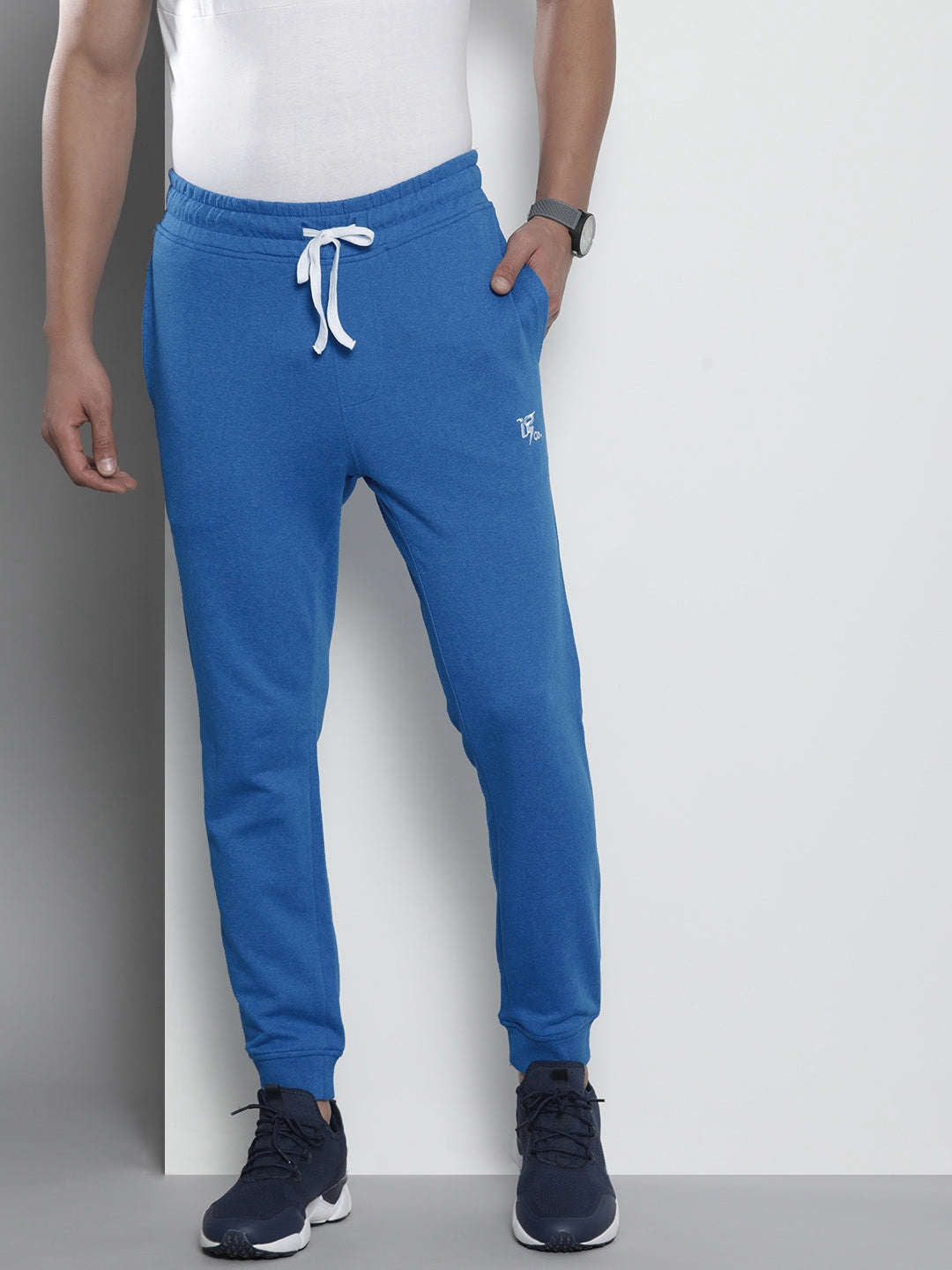 Shop Men Slim Fit Track Pant Online.