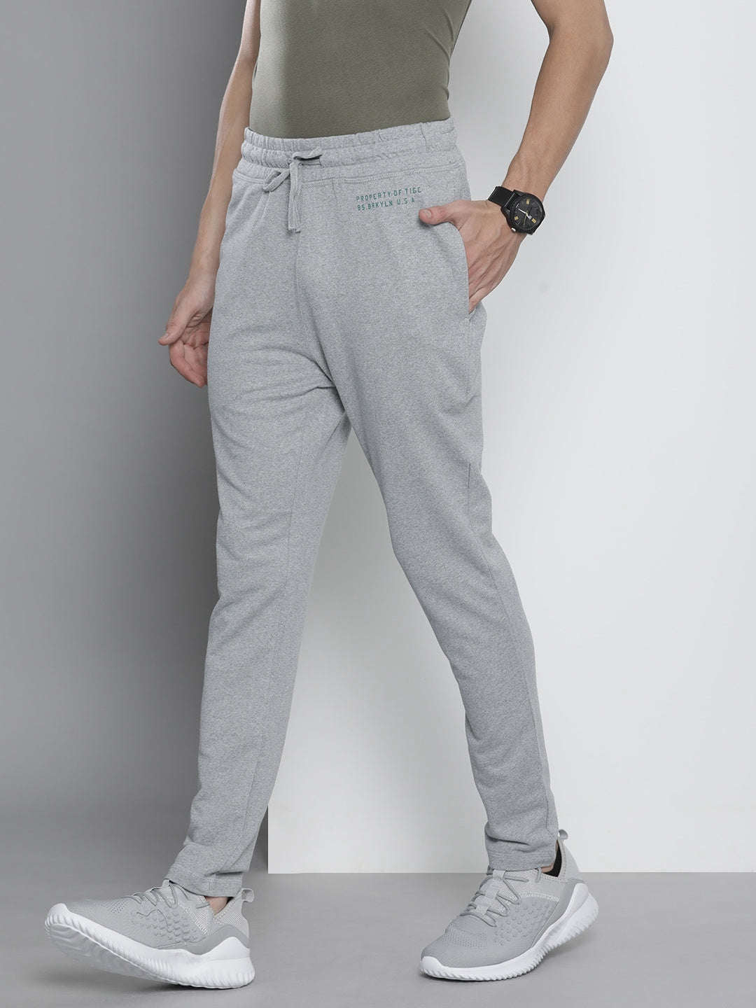 Shop Men Jogger Jogger Online.