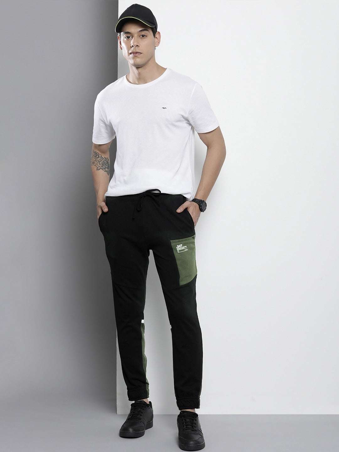 Shop Men Jogger Online.