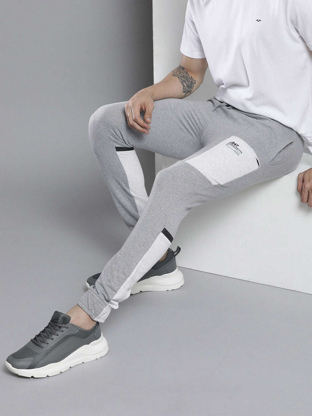 Shop Men Jogger Online.