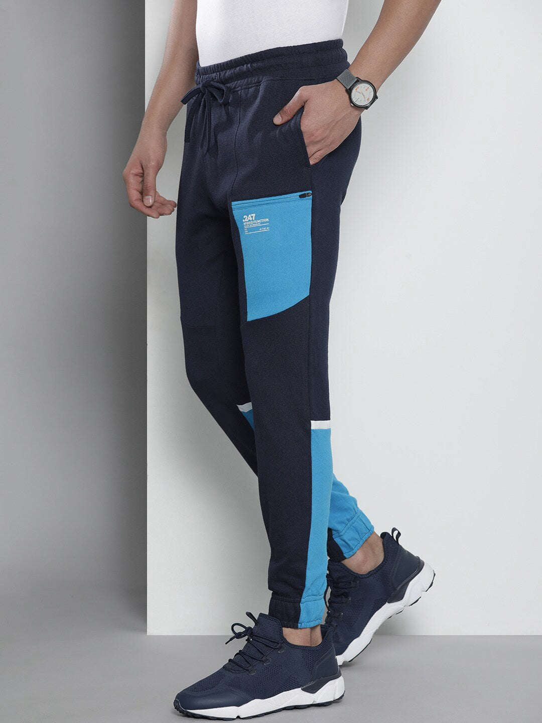 Shop Men Jogger Online.