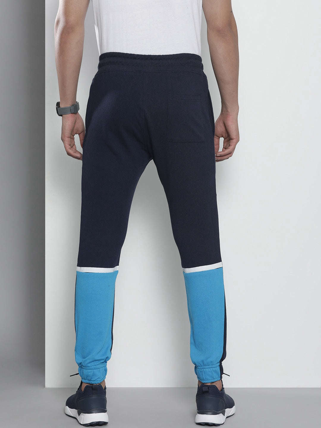 Shop Men Jogger Online.