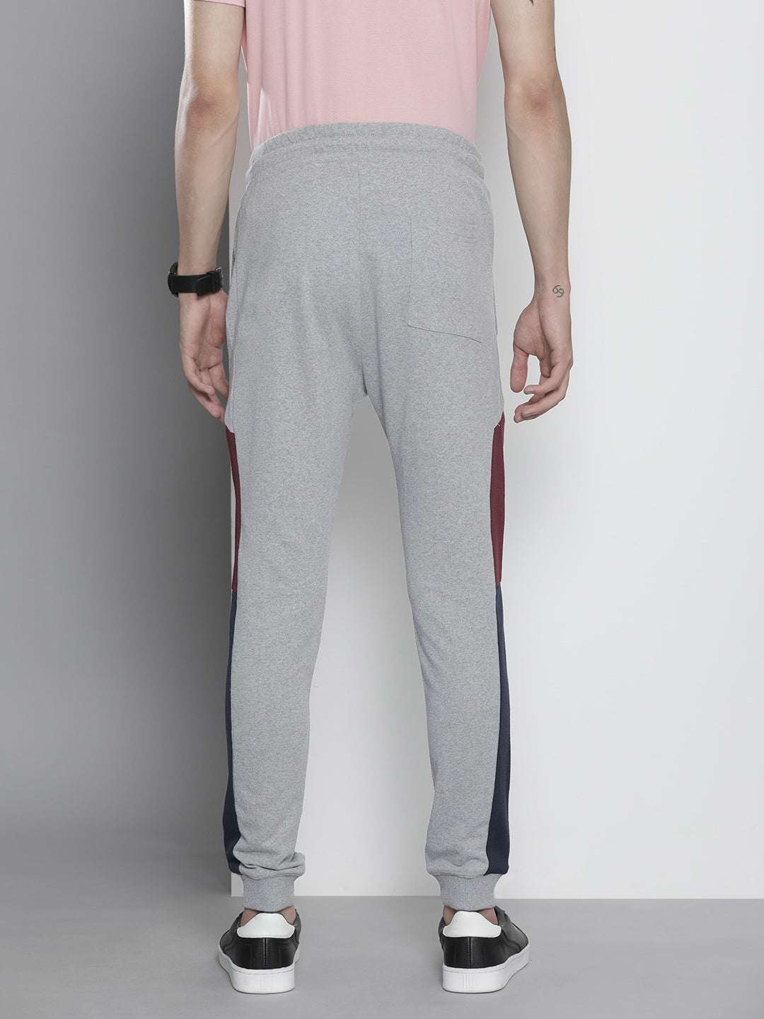 Shop Men Joggers Pant Online.