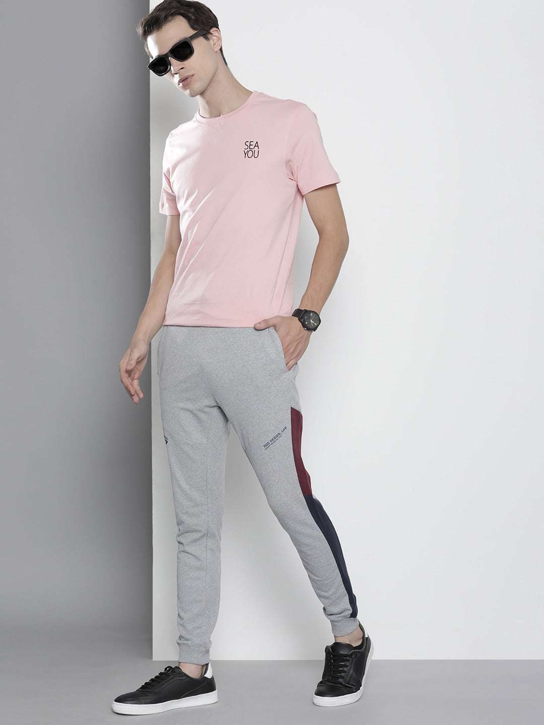 Shop Men Joggers Pant Online.