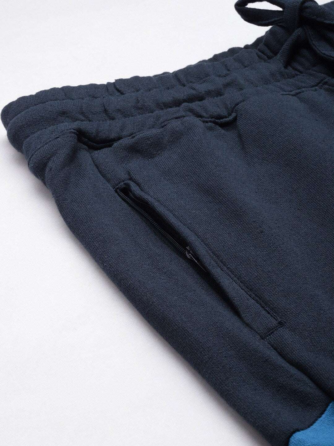 Shop Men Joggers Pant Online.