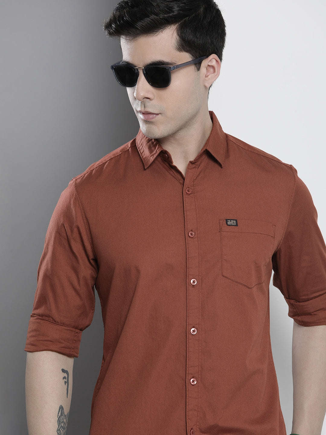 Shop Men's Solid Slim Fit Shirt Online.