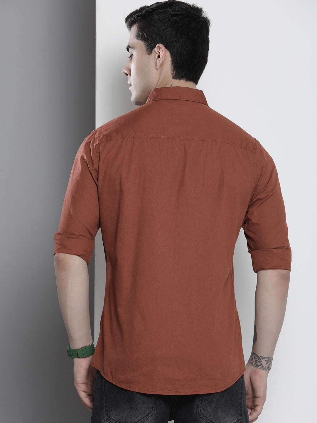 Shop Men's Solid Slim Fit Shirt Online.