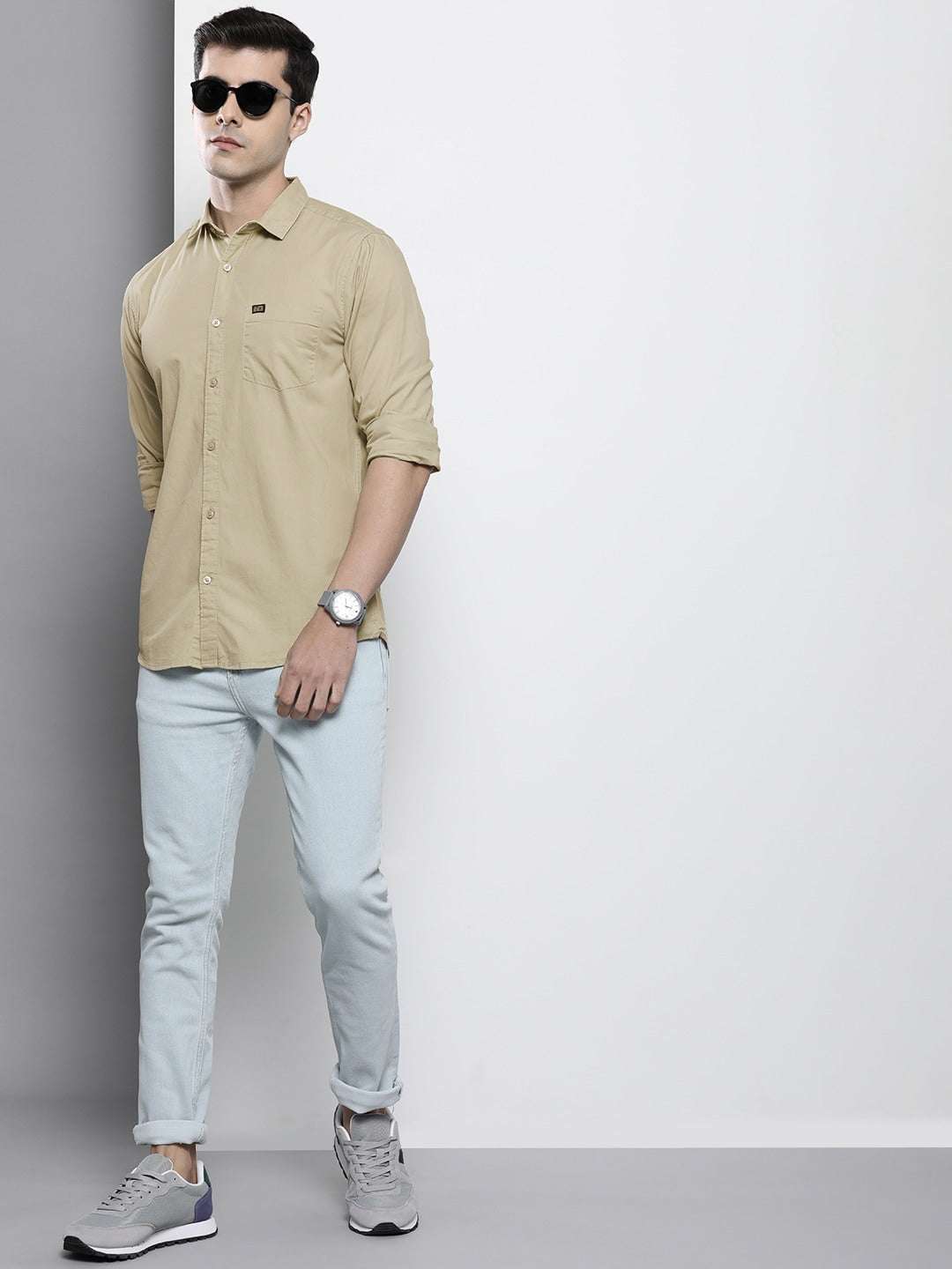 Shop Men's Solid Slim Fit Shirt Online.