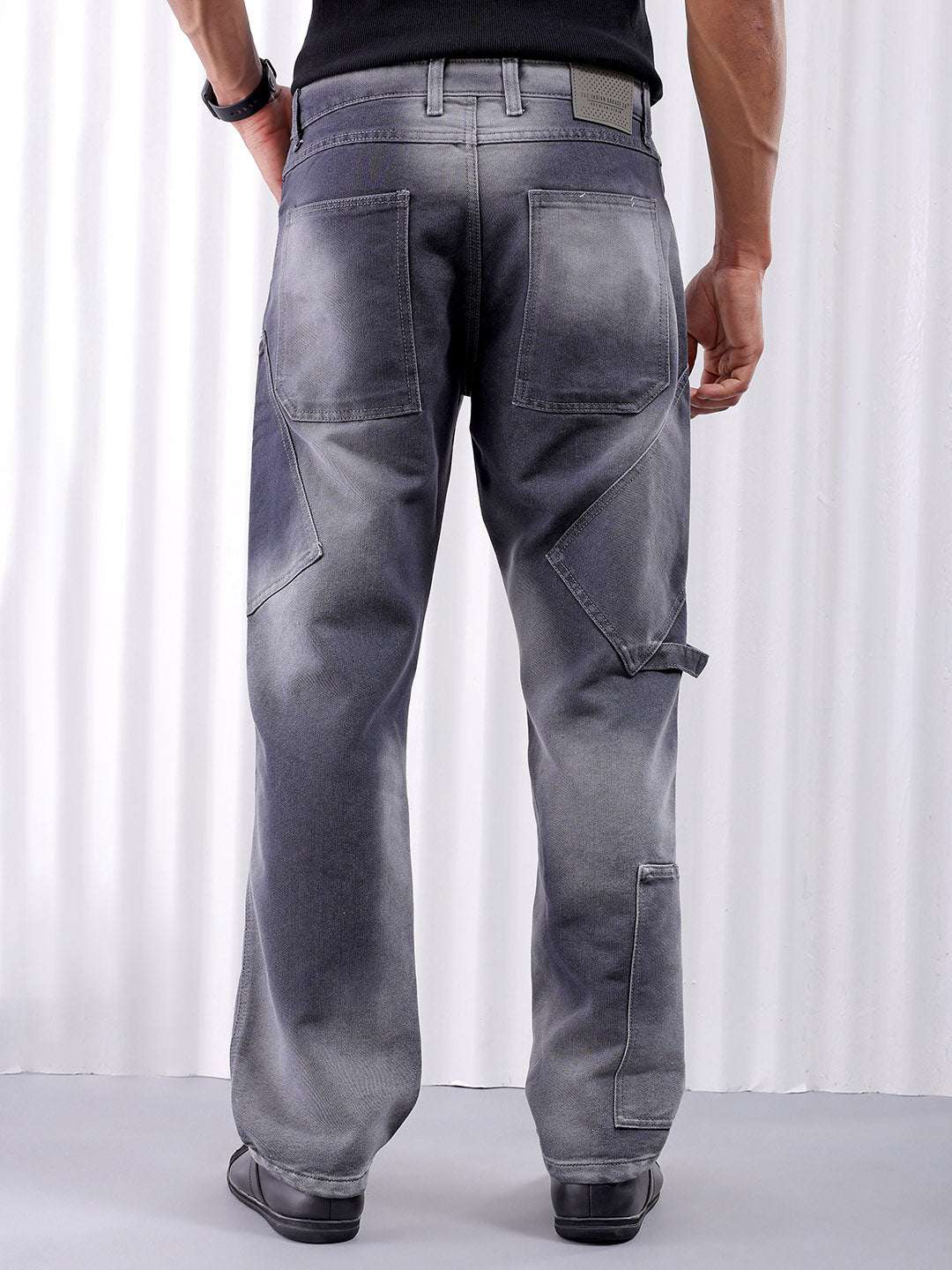 Shop Men Relaxed Fit Jeans Online.