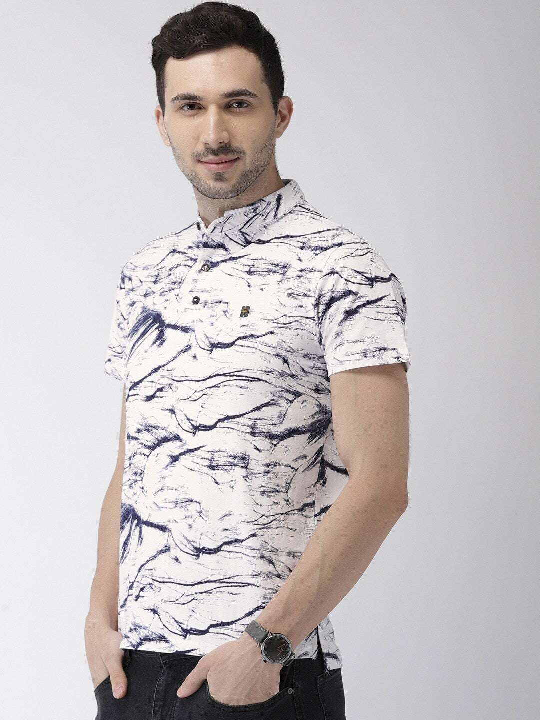 Shop The Indian Garage Co Men White & Navy Blue Slim Fit Printed Mandarin Collar T-Shirt Online.